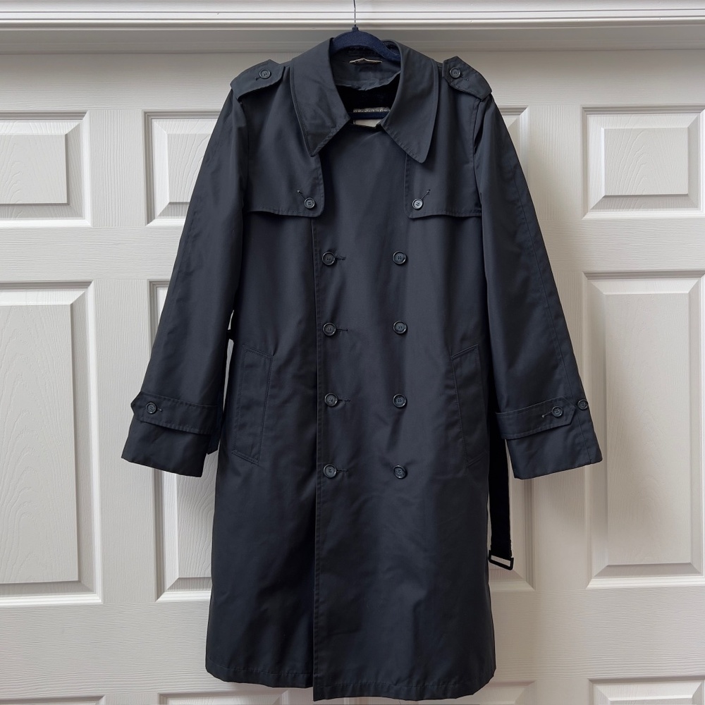 Vintage Woodmere Navy Blue Trench Coat With Removable Lining, Size 40 Long